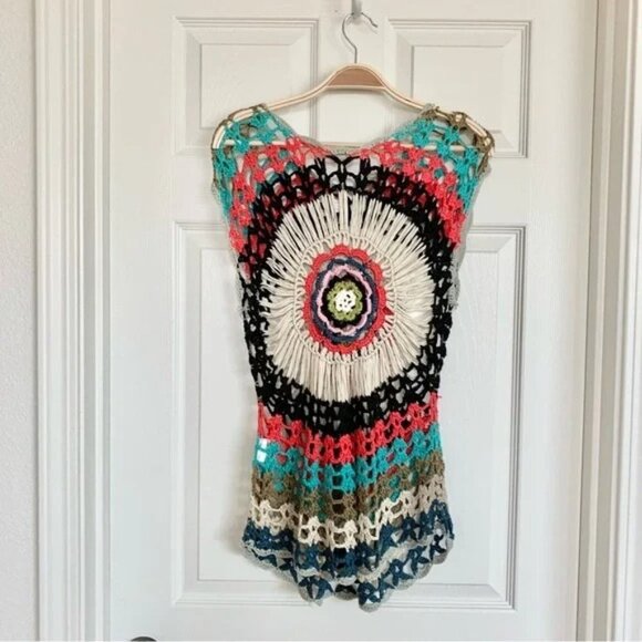 NWOT Boston Proper Multi-color Crochet Medallion Short-Sleeves Sweater - Picture 5 of 6